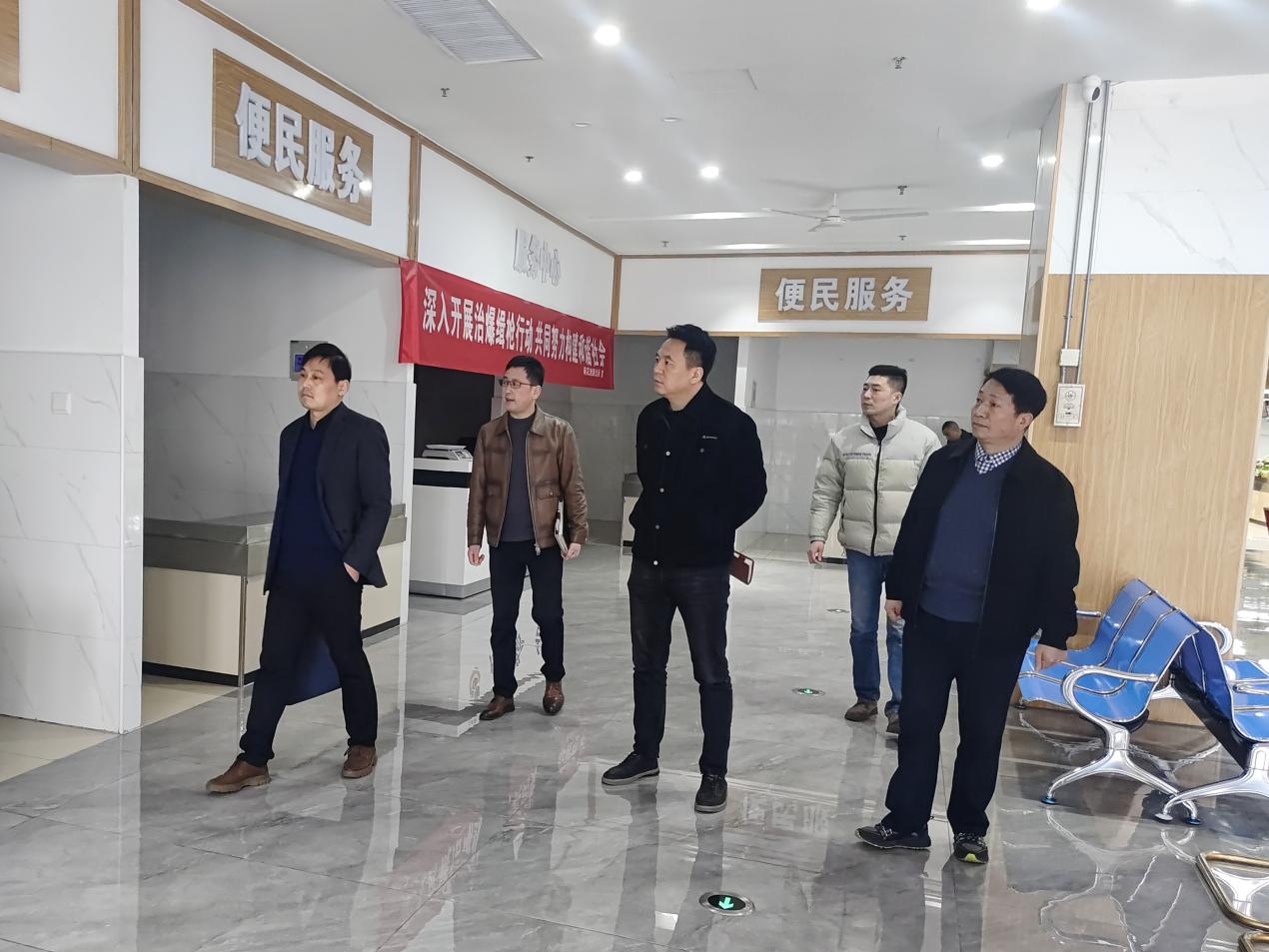 區(qū)國投集團總經理一行調研阜上鄰里中心