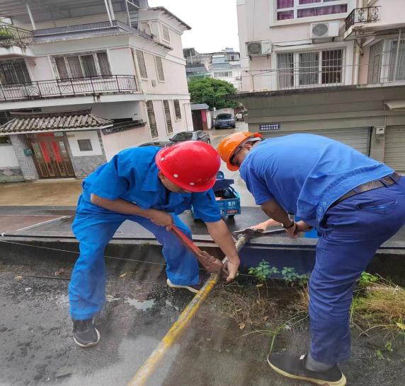 “三落兩?！惫泊偃?xì)夤艿栏脑熘脫Q工作安全平穩(wěn)有序