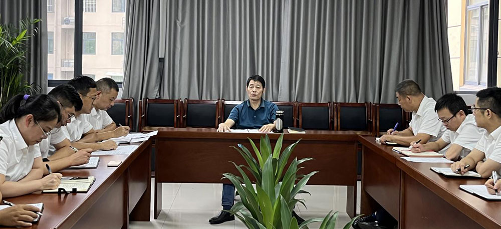 城建投公司黨支部召開黨員（擴大）會議暨酒駕、醉駕等違法犯罪行為警示教育集體談話會