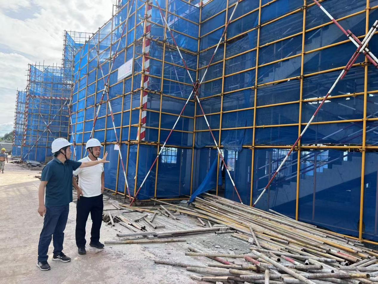 平安迎國(guó)慶，我們?cè)谛袆?dòng)