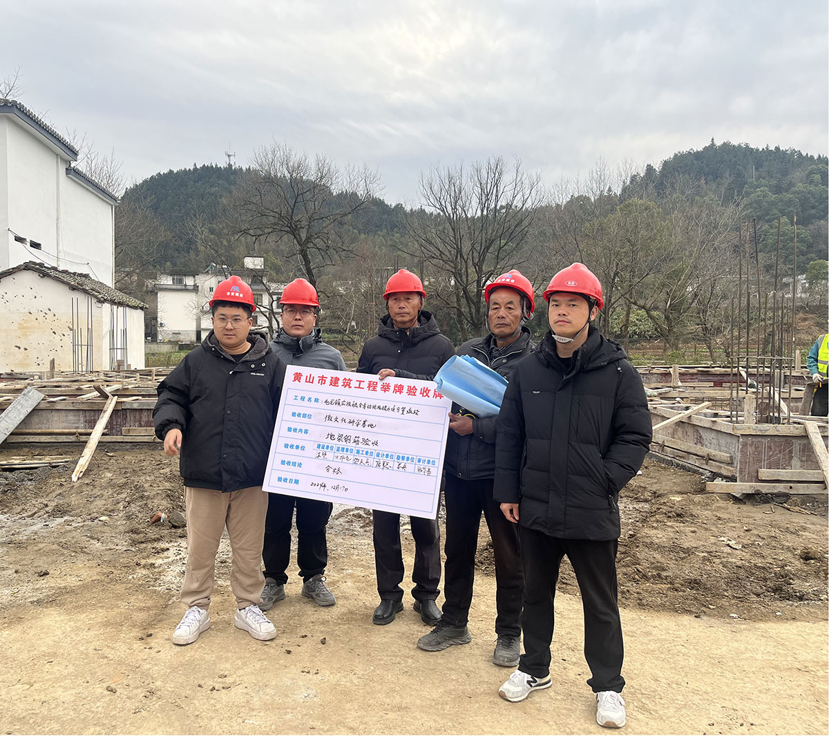 黨建引領進工地，支部聯(lián)動促發(fā)展