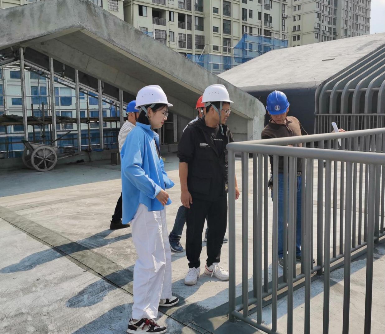 黃山市屯溪區(qū)學(xué)前教育能力提升工程-百鳥亭幼兒園建設(shè)項目組織節(jié)前安全生產(chǎn)檢查